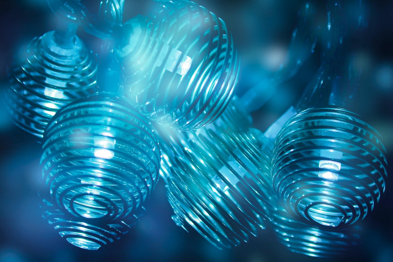 Stedelijke straten verlicht met slimme LED-technologie. Stedelijke straten verlicht met slimme LED-technologie.
