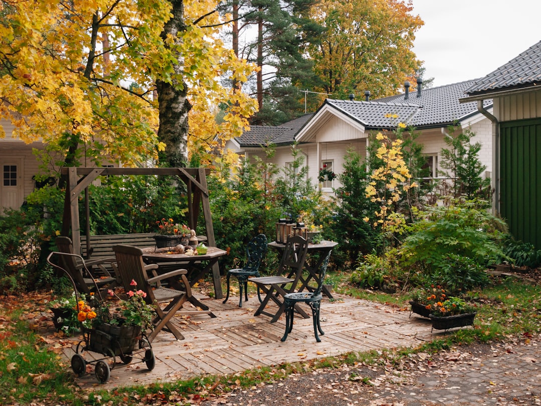 Onderzoek knusse herfst DIY-projecten in tuin. Onderzoek knusse herfst DIY-projecten in tuin.